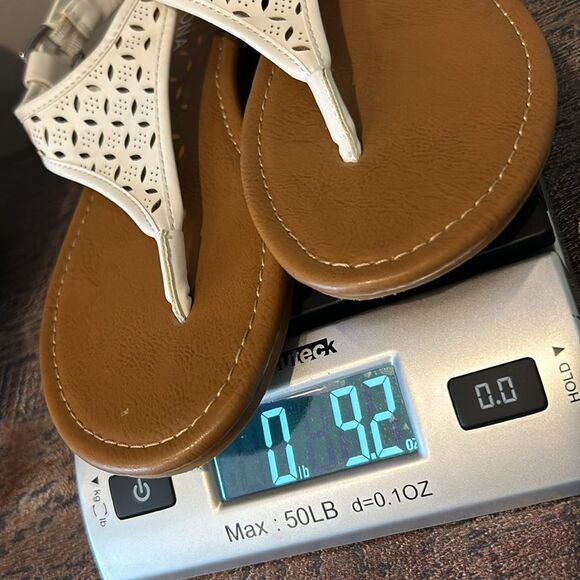 Arizona Jean Company Girl’s White Adjustable Thong Slingback Flat Sandals 6 - Picture 7 of 7